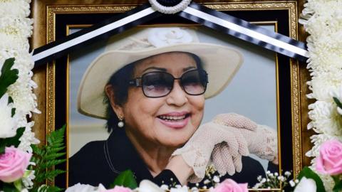 This picture taken on April 16, 2018 shows a portrait of South Korean actress Choi Eun-hee on a mourning altar at a hospital in Seoul.