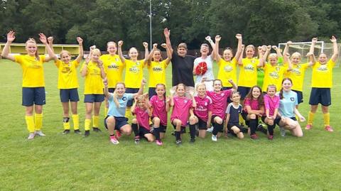 Hamble FC players with original lionesses