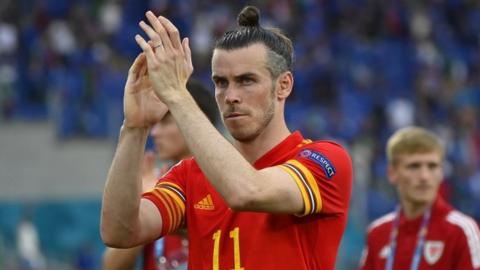 Gareth Bale applauds Wales fans