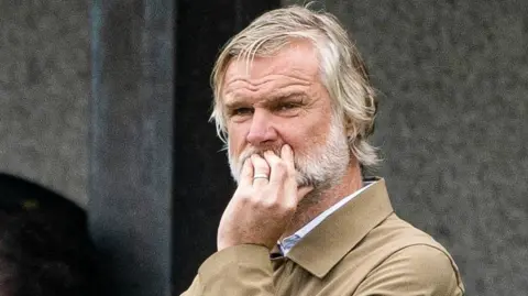Dundee head coach Steven Pressley