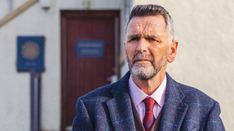 Eòghainn MacFhionghain mar Seumas