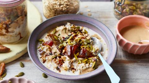 Figgy nut and date oats