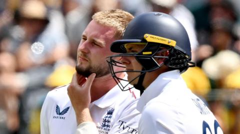 Gus Atkinson and Jamie Smith