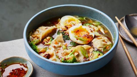 Easy gyoza soup