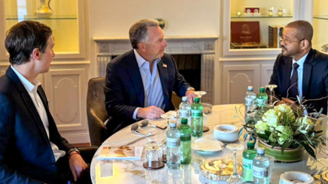 Handout photo showing Jared Kushner (L), Steve Witkoff (C) and Omani Foreign Minister Badr Albusaidi (R) meeting during indirect talks in Iran, at the Omani ambassador's residence in Geneva, Switzerland (26 February 2026) 