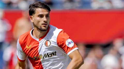 Julian Carranza in action for Feyenoord