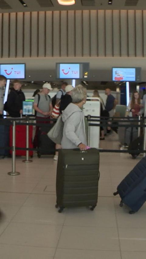 MANCHESTER AIRPORT DEPARTURES