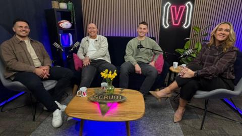 L-R: Ellis Jenkins, Tom Shanklin and Jonathan Davies with presenter Catrin Heledd