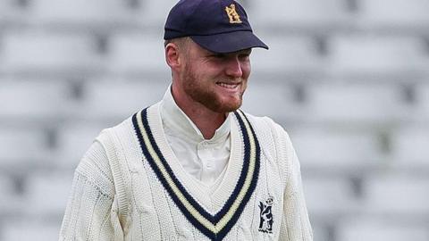 Dan Mousley in action for Warwickshire 