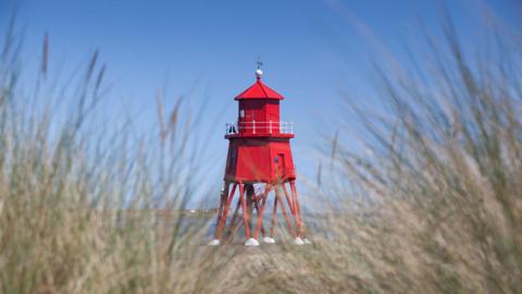 Herd Groyne lighthouse