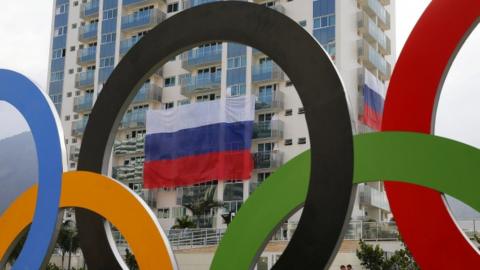 Russian flag and Olympic rings