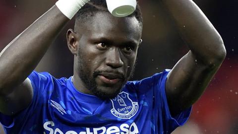 Oumar Niasse in action for Everton