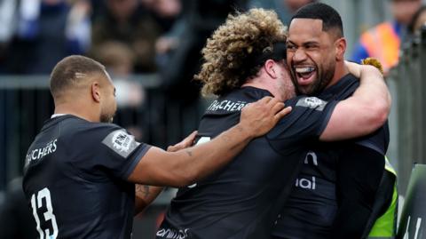 Bath celebrate a try