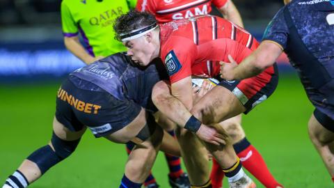 Action from Ospreys v Ulster