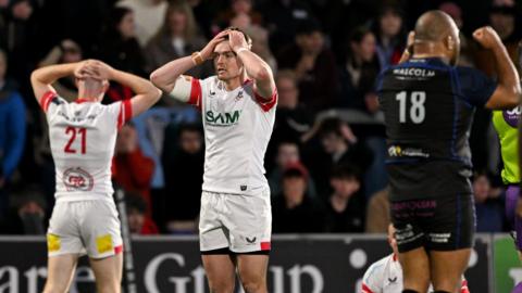 Ulster players dejected as Glasgow Warriors celebrate