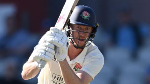 Luke Wells batting