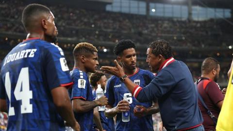 Cape Verde players speak to manager Bubista