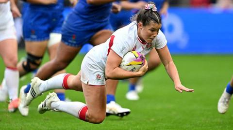 Jess Breach scores