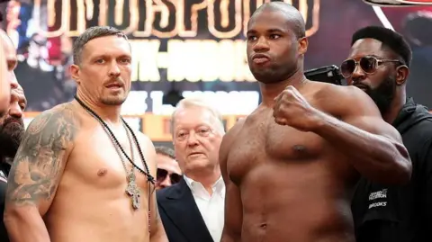 Oleksandr Usyk faces off with Daniel Dubois