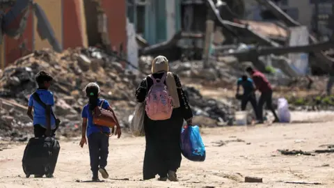 Internally displaced Palestinians keep moving after Israeli evacuations orders in Rafah, Khan Younis