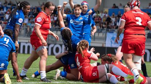 Italy v Wales