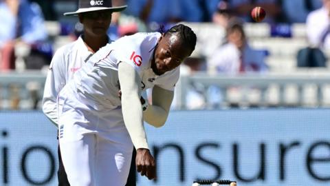 England fast bowler Jofra Archer delivers a ball