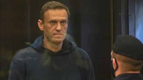 Navalny arriving in court, 2 Feb 21