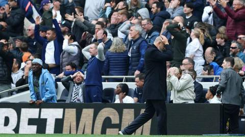 Igor Tudor reacts to a missed chance