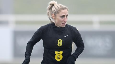 Laura Coombs in an England training session