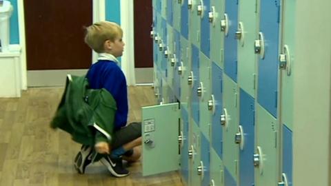 Pupil at Barry Island arrives