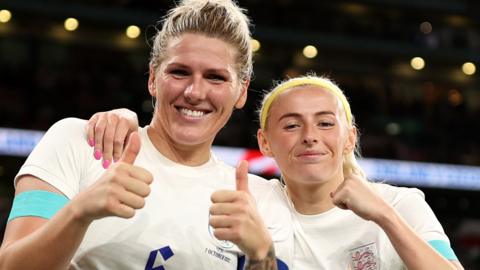 Millie Bright and Chloe Kelly of England