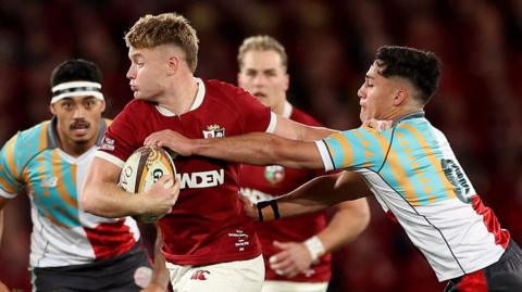 Fin Smith of the Lions