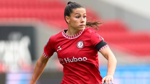 Ffion Morgan of Bristol runs with the ball during the Barclays Women's Championship match between Bristol City and Portsmouth at Ashton Gate on October 20, 2024