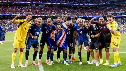 Cape Verde players celebrate reaching World Cup last 32