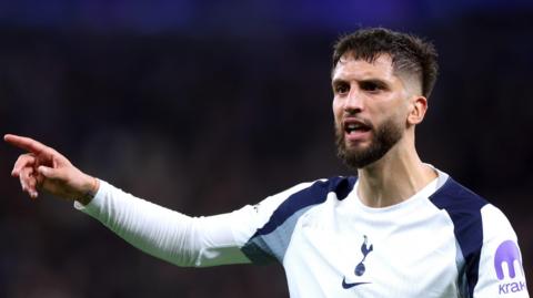 Tottenham midfielder Rodrigo Bentancur