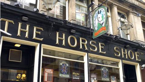 Horse Shoe bar