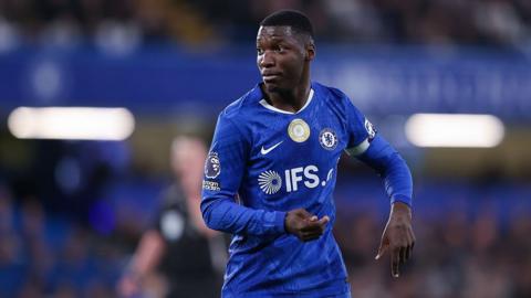 Moises Caicedo running