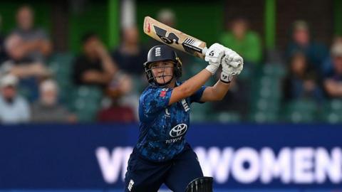 Alice Capsey batting for England