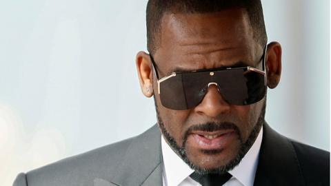 R. Kelly outside court on 22 March 2019