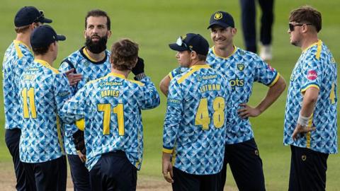 Birmingham Bears fielders celebrate taking a wicket against Durham in the T20 Blast