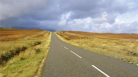 An A832 faisg air Dùn Dòmhnaill