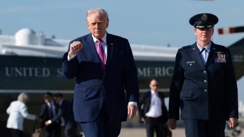 قالیباف در راس هیئت ایران وارد پاکستان شد؛ ترامپ: تنگه هرمز به‌زودی باز خواهد شد