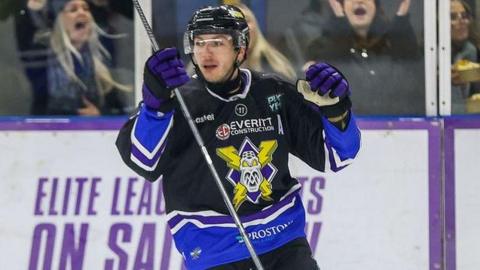 Nick Welsh in action for Manchester Storm