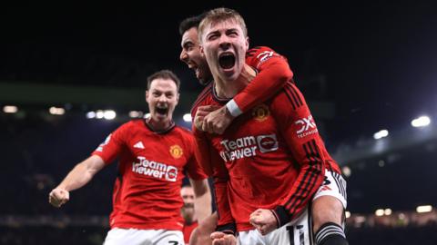 Rasmus Hojlund celebrates for Manchester United