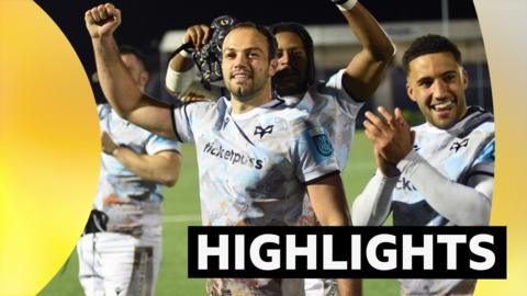 Evardi Boshoff of Ospreys and Keelan Giles (R) of Ospreys celebrate