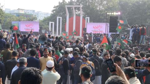 Jinsiy aloqadan keyin gozlar Porno tayt ustida külot