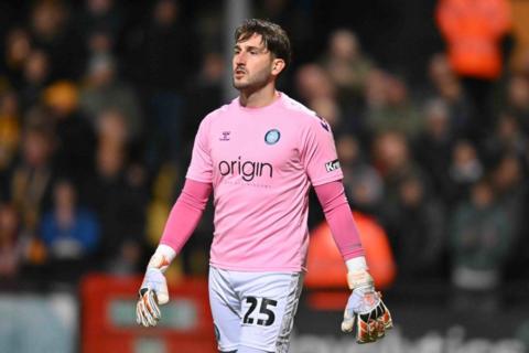 Wycombe Wanderers' goalkeeper Franco Ravizzoli