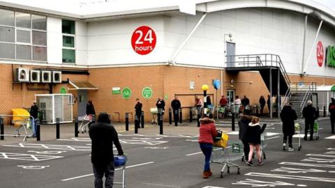 Supermarket queue