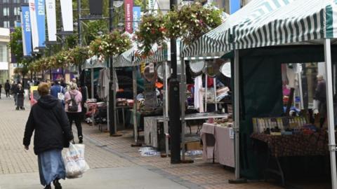 Swindon town centre market