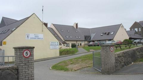 Ysgol Dyffryn Nantlle